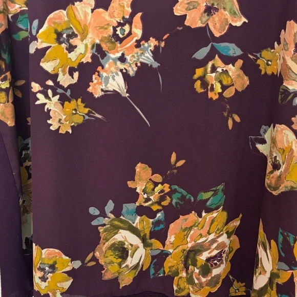 Le Lis Purple Floral Women's Blouse - Picture 8 of 9